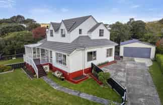 53 The Drive, Tawa