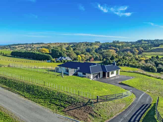 46 Fry Road, Halcombe