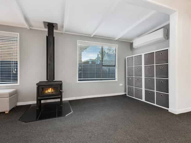 132 Brightside Road, Stanmore Bay