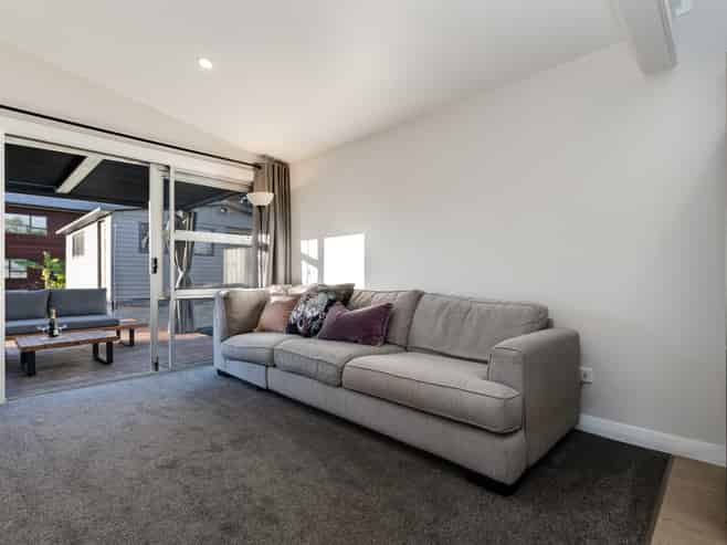 132 Brightside Road, Stanmore Bay