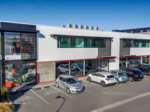 Ground Floor Presence with Profile
