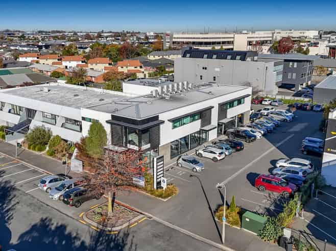 Ground Floor Presence with Profile