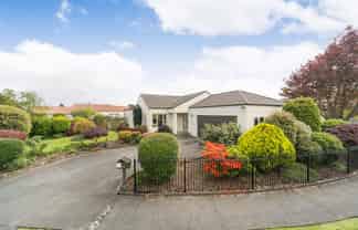 18 Dalfield Place, Highbury