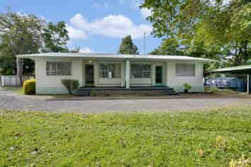 22A & B Barrie Crescent, Silverdale
