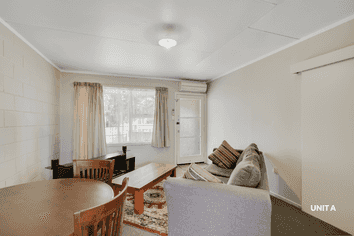 22A & B Barrie Crescent, Silverdale