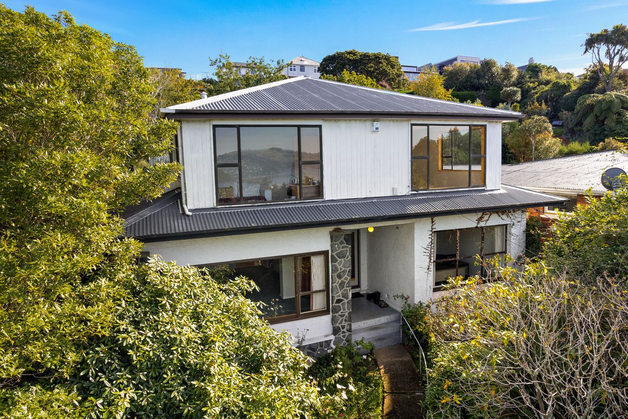Quality, space, and spectacular views, Belleknowes
