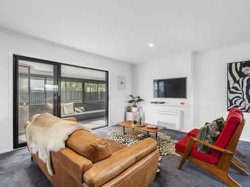 45 Tukapa Street, Westown
