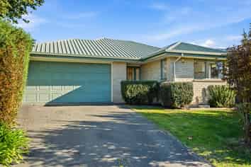 51 Parade Court, Addington