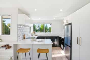 51 Parade Court, Addington