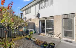 4/14 Church Street, Addington