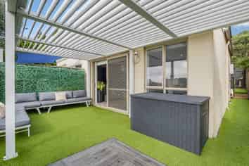 8 Quarter Deck Lane, Gulf Harbour