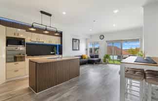 8 Quarter Deck Lane, Gulf Harbour