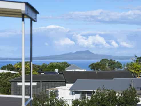 1/2 Rewi Street, Torbay