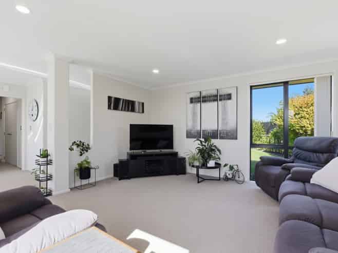 38 Atlantic Close, Papamoa