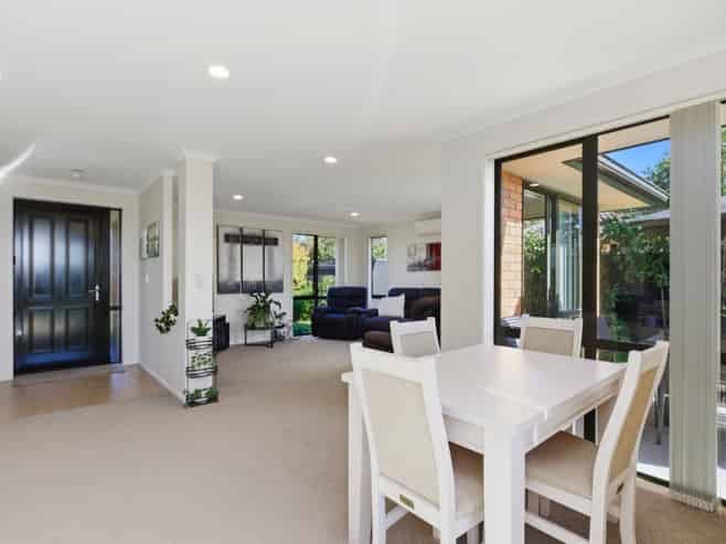 38 Atlantic Close, Papamoa