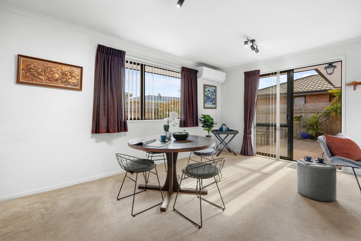 SOLD! By Tayla Grainger - Mehr