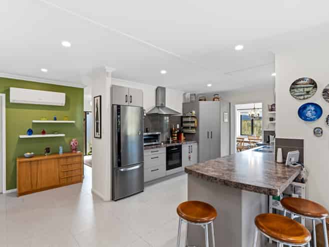 6 Karlos Lane, Levin
