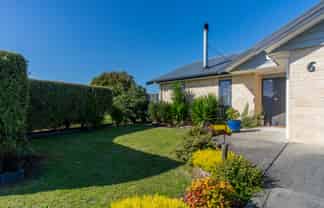 6 Karlos Lane, Levin