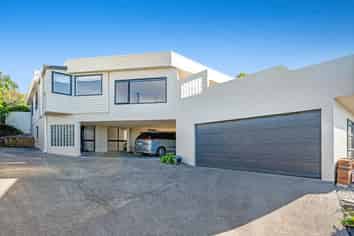 33 Everard Avenue, Army Bay