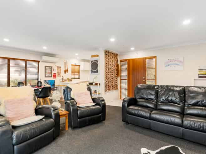 1/7 Ribbonwood Crescent, Goodwood Heights