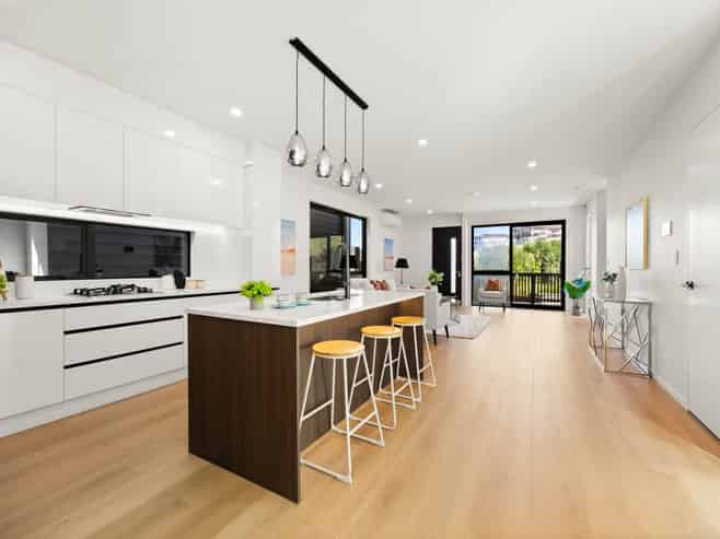 6 Tikati Rise, Long Bay