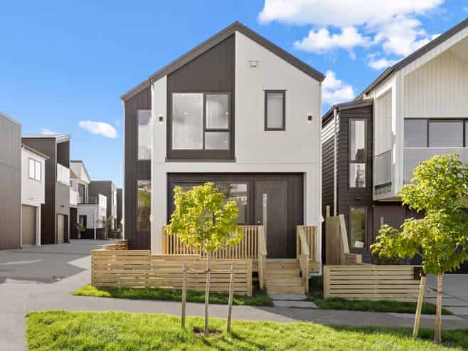 6 Tikati Rise, Long Bay