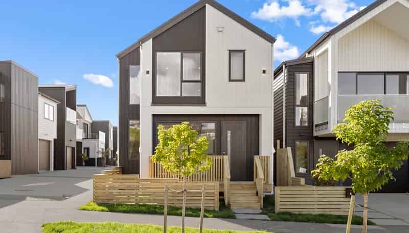 6 Tikati Rise, Long Bay