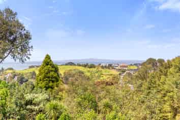 84 Wade River Road, Stanmore Bay