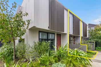 7B Range View Road, Mount Albert
