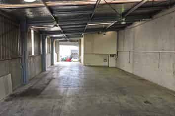 Tidy Industrial Unit Available