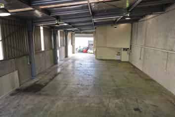 Tidy Industrial Unit Available