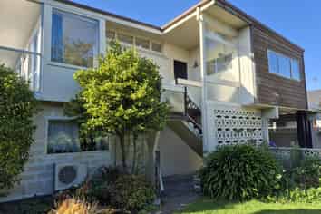 3/111 Russel Street, Gladstone