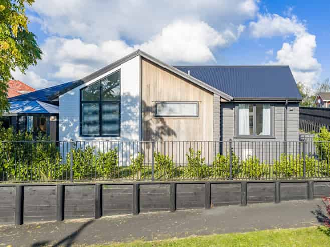 73A Houchens Road, Glenview