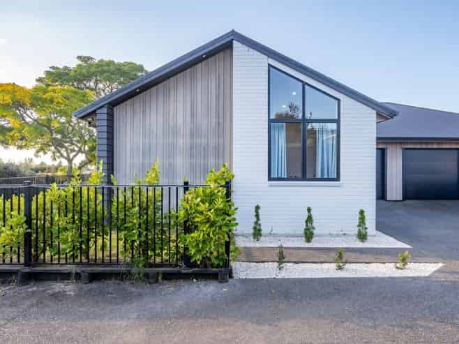 73A Houchens Road, Glenview