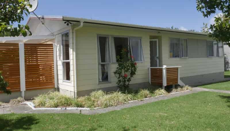 27 Shearwater Street, One Tree Point