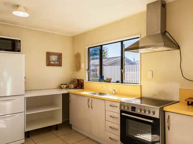 100 Sylvan Road, Parkvale
