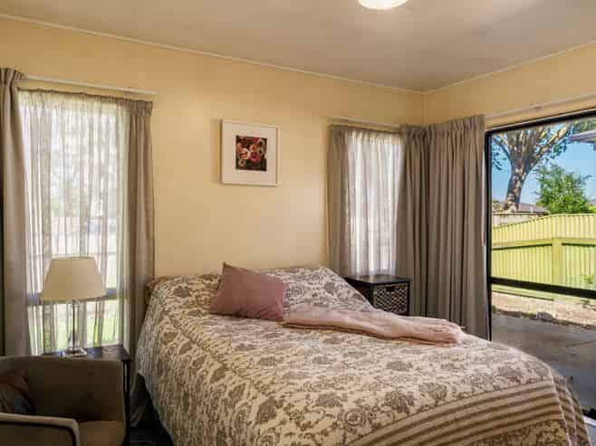 100 Sylvan Road, Parkvale