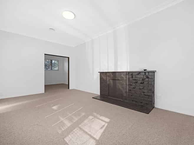 2 Rewi Road, Royal Oak