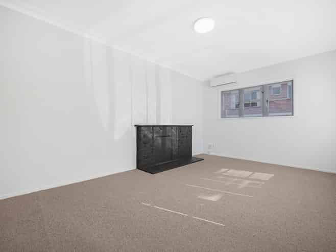 2 Rewi Road, Royal Oak
