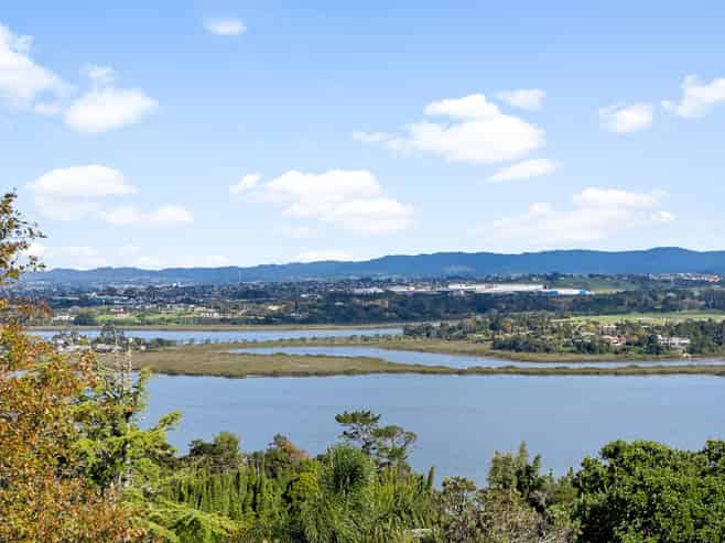 71 Attwood Road, Paremoremo