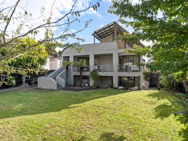 64 St Andrews Road, Epsom