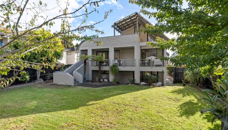 64 St Andrews Road, Epsom