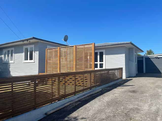 12 Hinekura Avenue, Tauhara