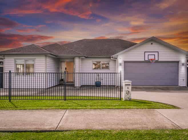 4 Lewis Younie Road, Kumeu