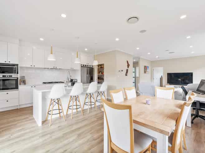 4 Lewis Younie Road, Kumeu