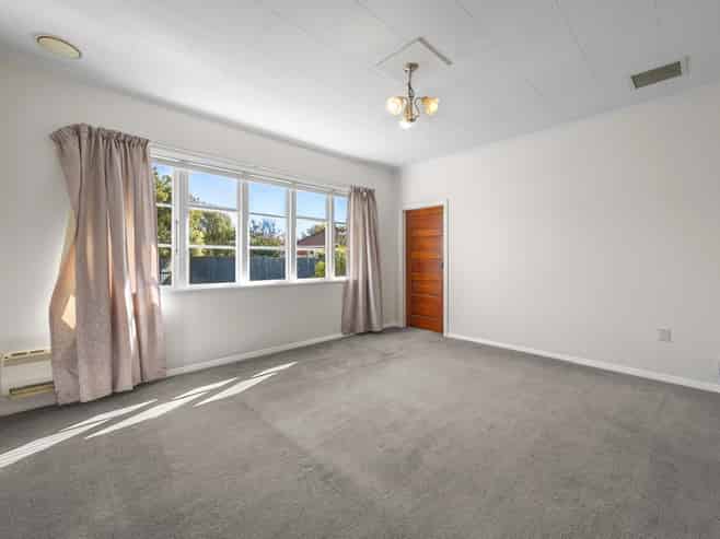 33 Riley Crescent, Woolston