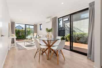 5/64 Brockworth Place, Riccarton
