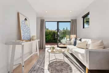5/64 Brockworth Place, Riccarton