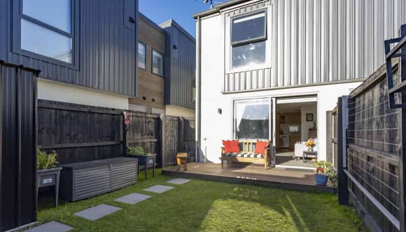 11/101 Mackworth Street, Woolston