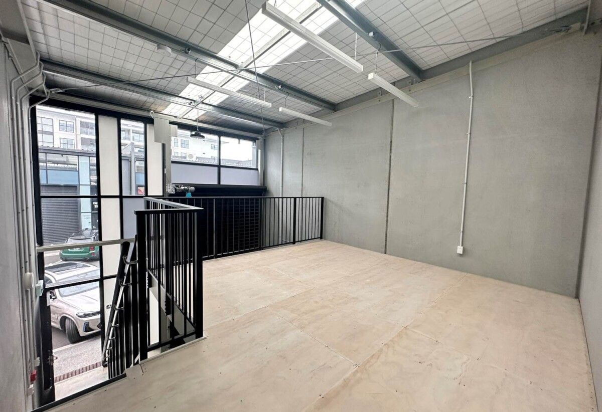 North-Facing Industrial Unit with Easy Access - Widok 6
